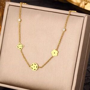 Four Clover Pendant Necklace Idylle Blossom Monogram Stainless Steel Gold Plated